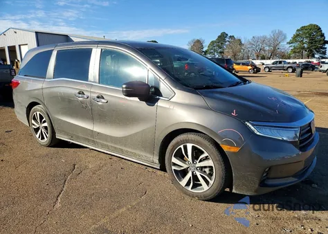 2022 Honda Odyssey Touring z USA, uszkodzony, nr VIN 5FNRL6H87NB067781